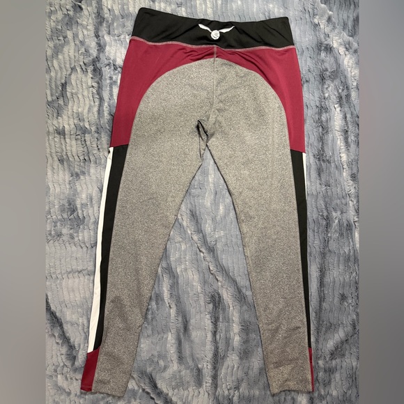 Harry Potter Quidditch Gray Leggings - Picture 2 of 5